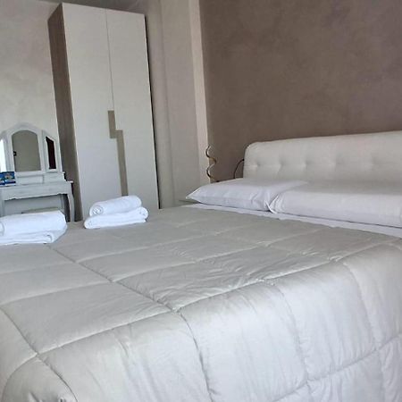 B&B La Ninfa Del Lago Лезина Экстерьер фото