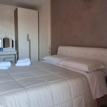 B&B La Ninfa Del Lago Лезина Экстерьер фото