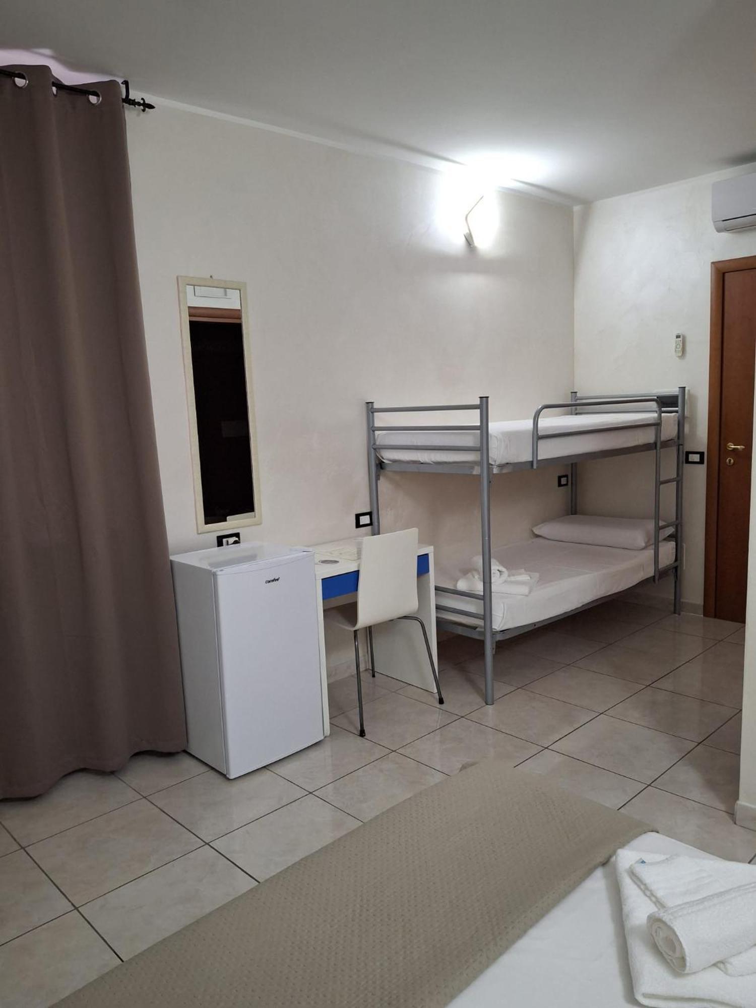 B&B La Ninfa Del Lago Лезина Экстерьер фото