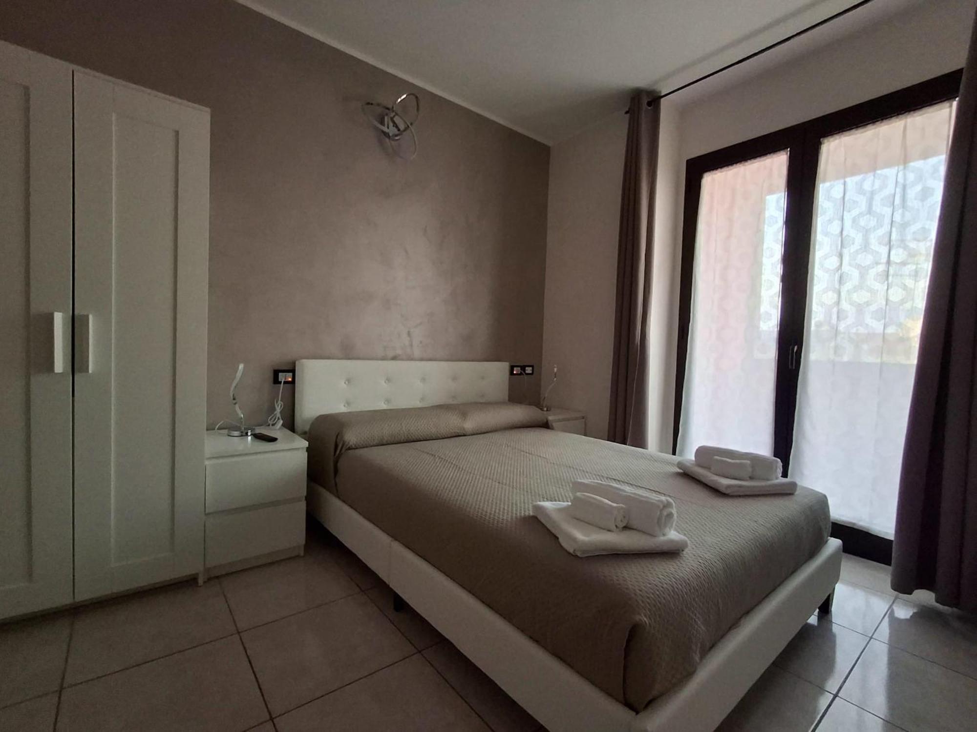 B&B La Ninfa Del Lago Лезина Экстерьер фото