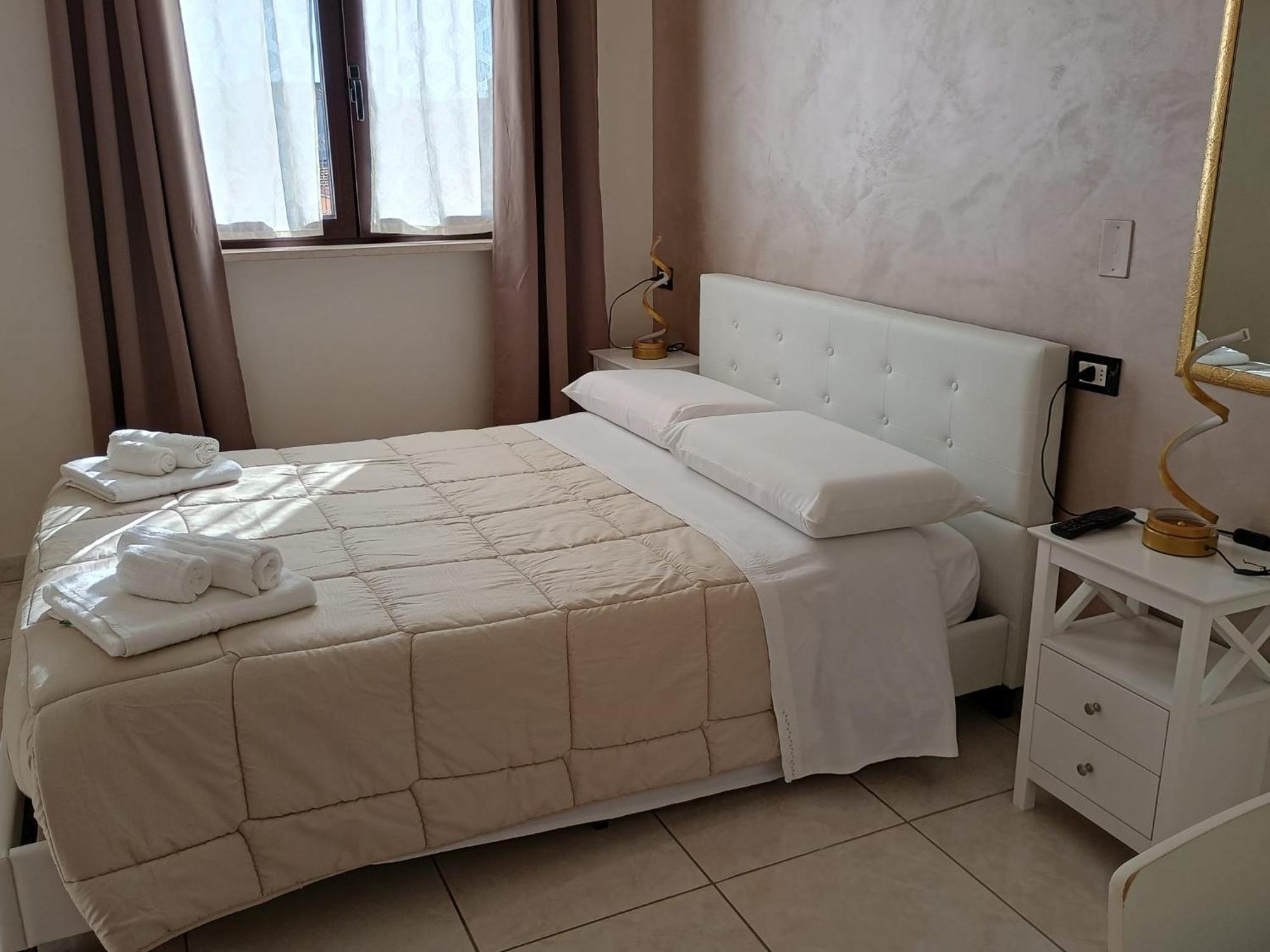 B&B La Ninfa Del Lago Лезина Экстерьер фото