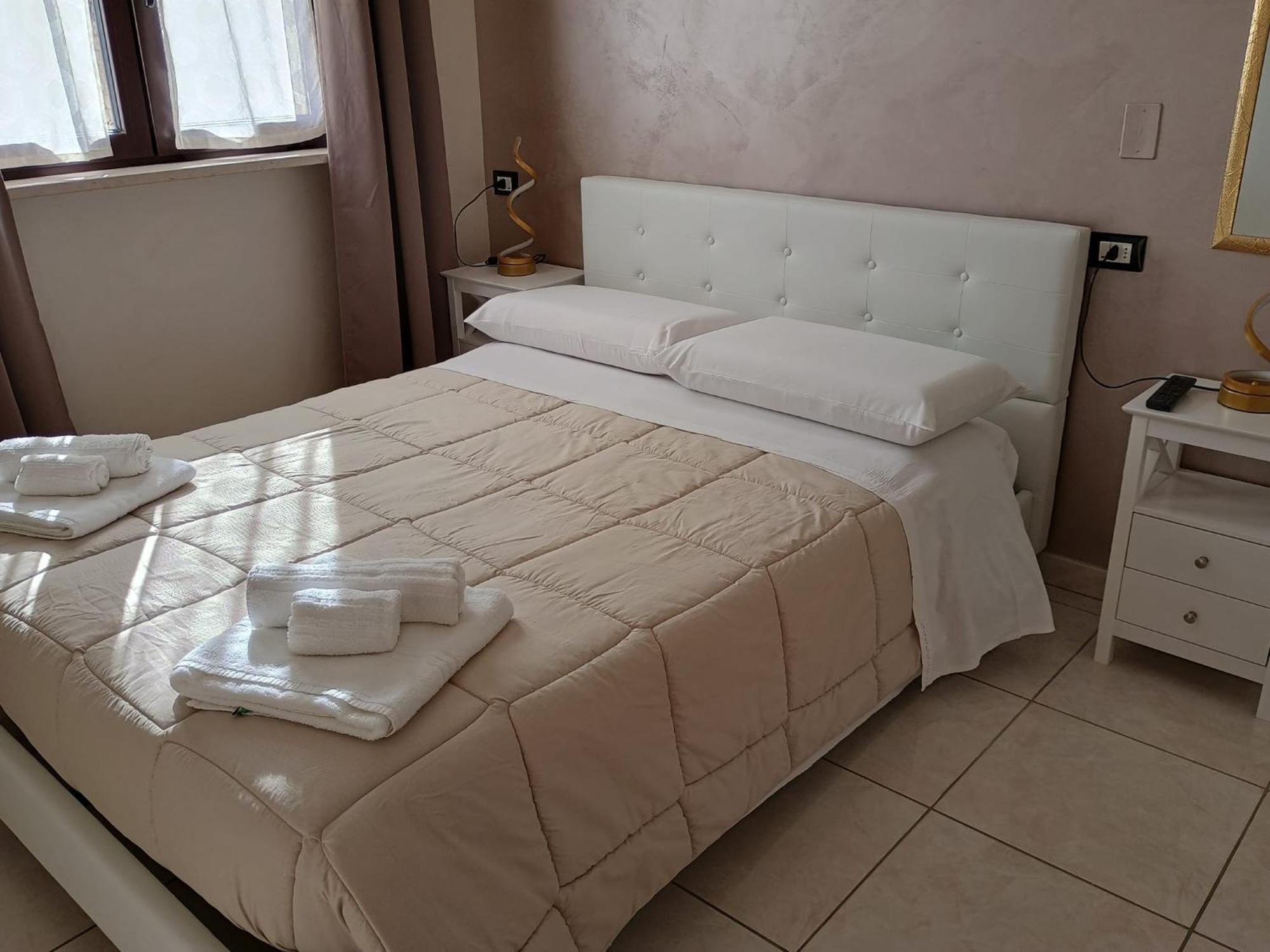 B&B La Ninfa Del Lago Лезина Экстерьер фото