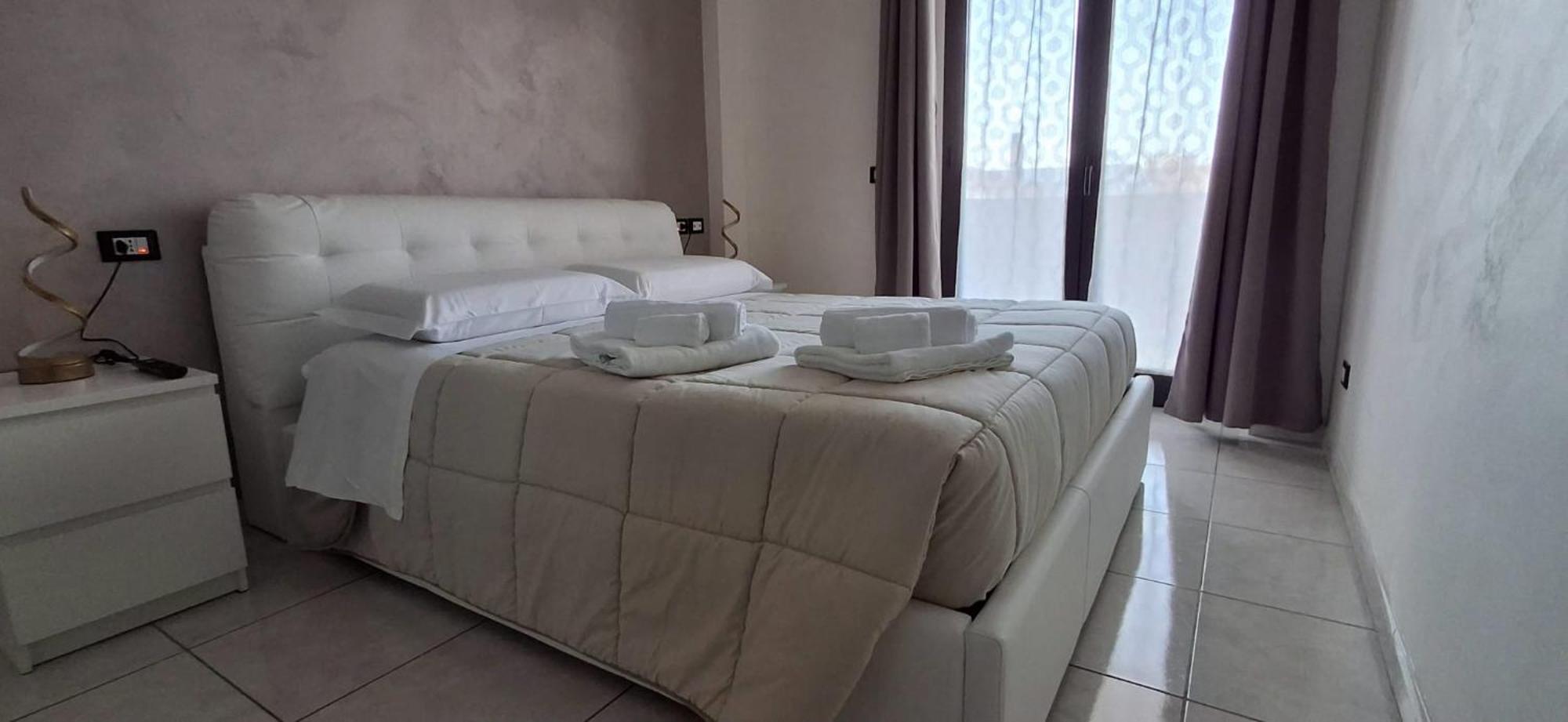 B&B La Ninfa Del Lago Лезина Экстерьер фото
