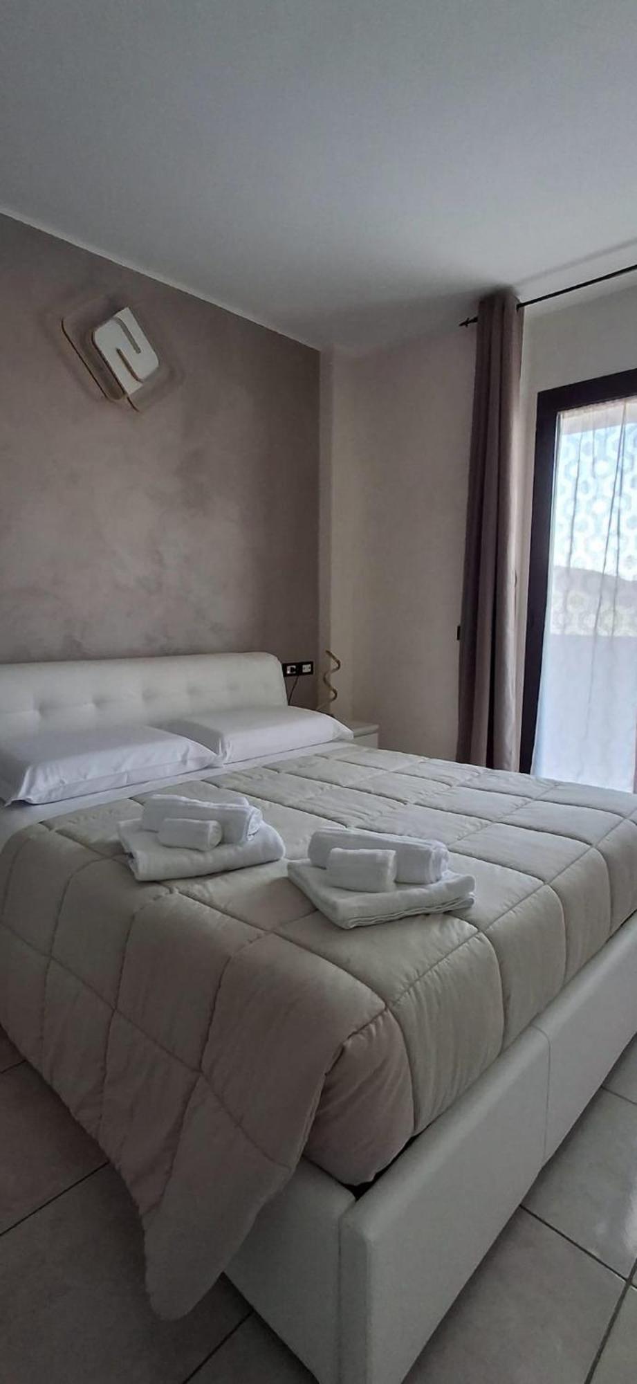 B&B La Ninfa Del Lago Лезина Экстерьер фото