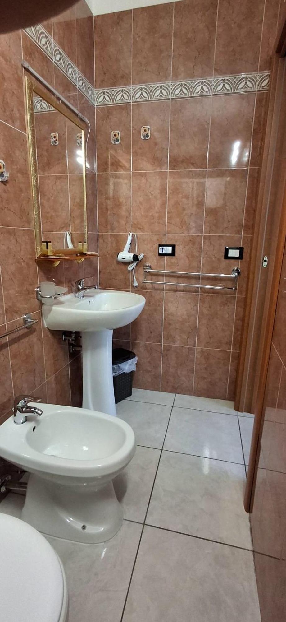 B&B La Ninfa Del Lago Лезина Экстерьер фото