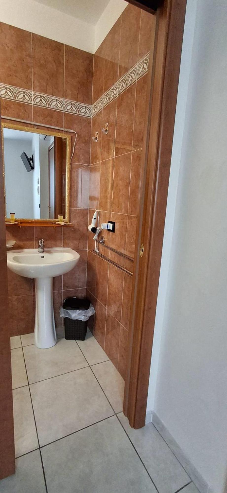 B&B La Ninfa Del Lago Лезина Экстерьер фото